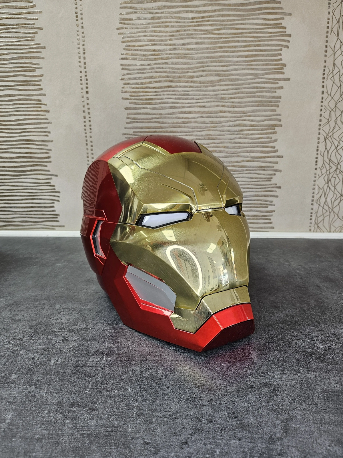 Casque de Iron Man 3 Rouge Mécanisé avec LED