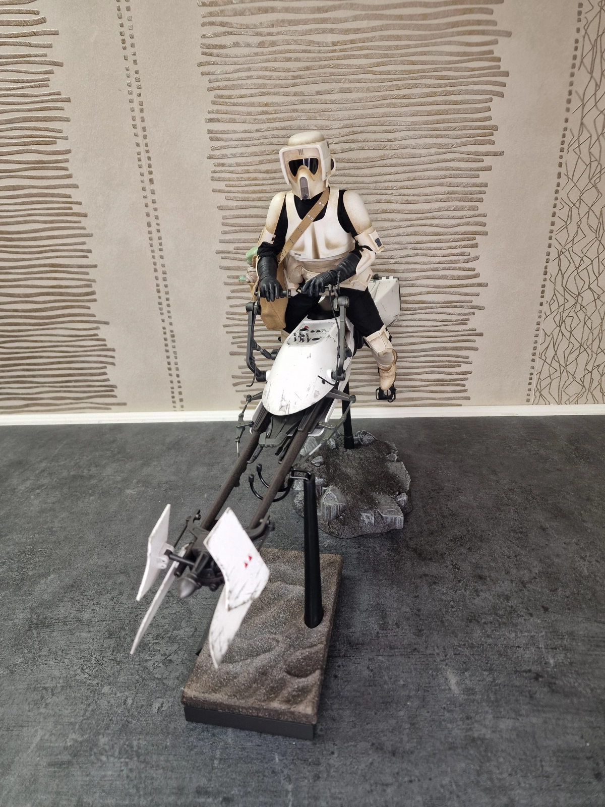 Scout Trooper Speeder Bike & Baby Yoda 1/6 - Hot Toys TMS017 - Image 1