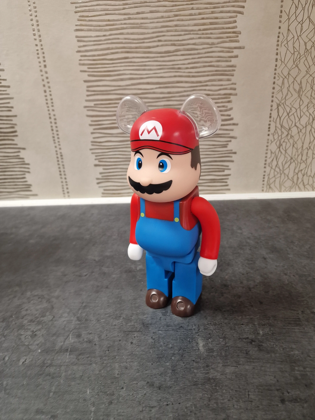 Bearbrick Mario 400% - 28cm - Image 1